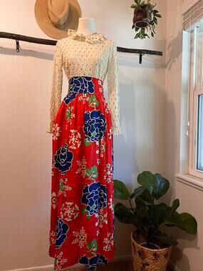 1970s Leo Narducci Crochet Eyelet Long Sleeve Red Floral Maxi Dress Size XS